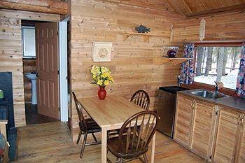 Beaver Lake Mountain Resort Келоуна Екстер'єр фото